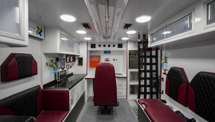 حلول احترافية لفك وإعادة تأهيل العيادات المتنقلة والوحدات الطبية